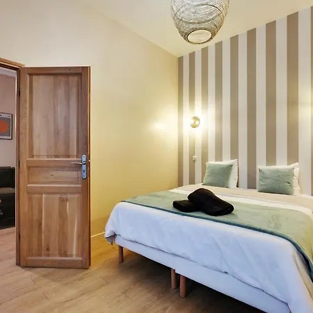 Charming Flat, Quartier Latin With A Private Cinema Paris