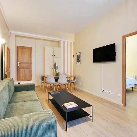 Charming Flat, Quartier Latin With A Private Cinema شقة *