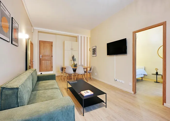 Charming Flat, Quartier Latin With A Private Cinema شقة *